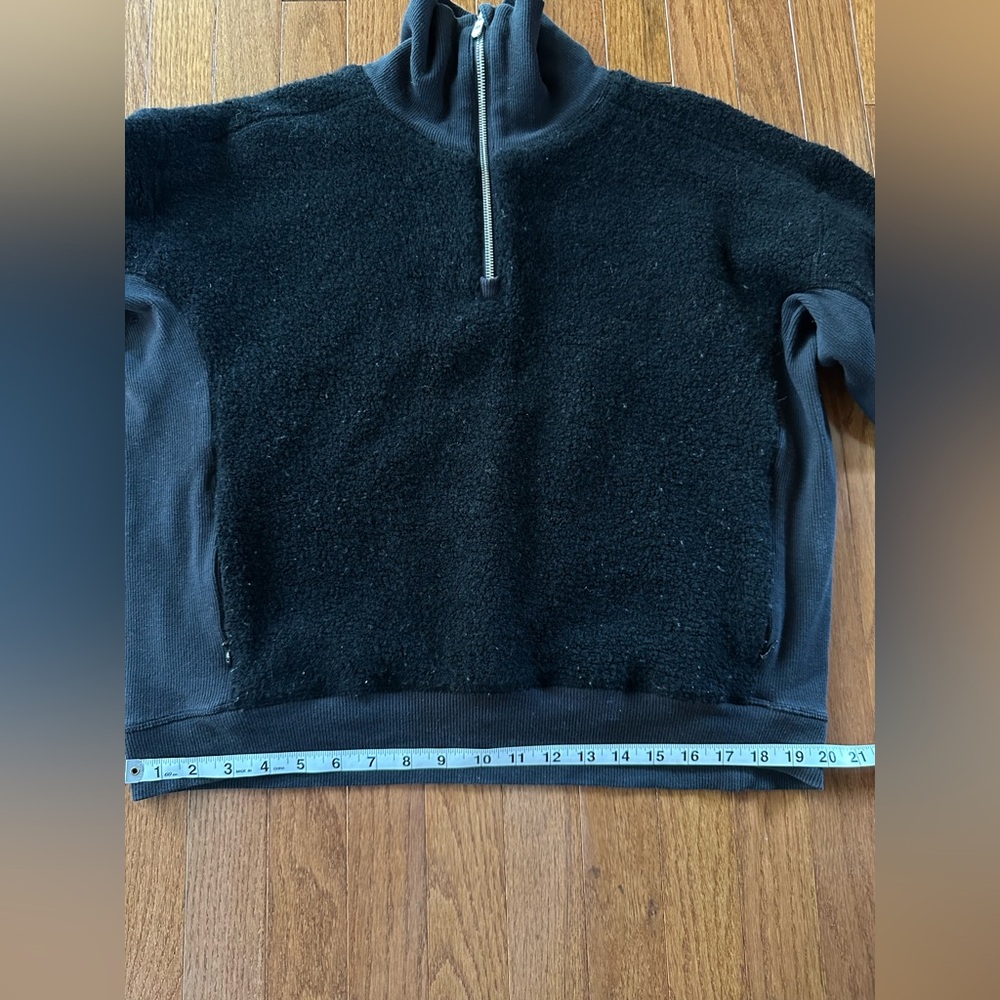 Lululemon Stand Out Sherpa 1/2 Zip - Picture 9 of 9
